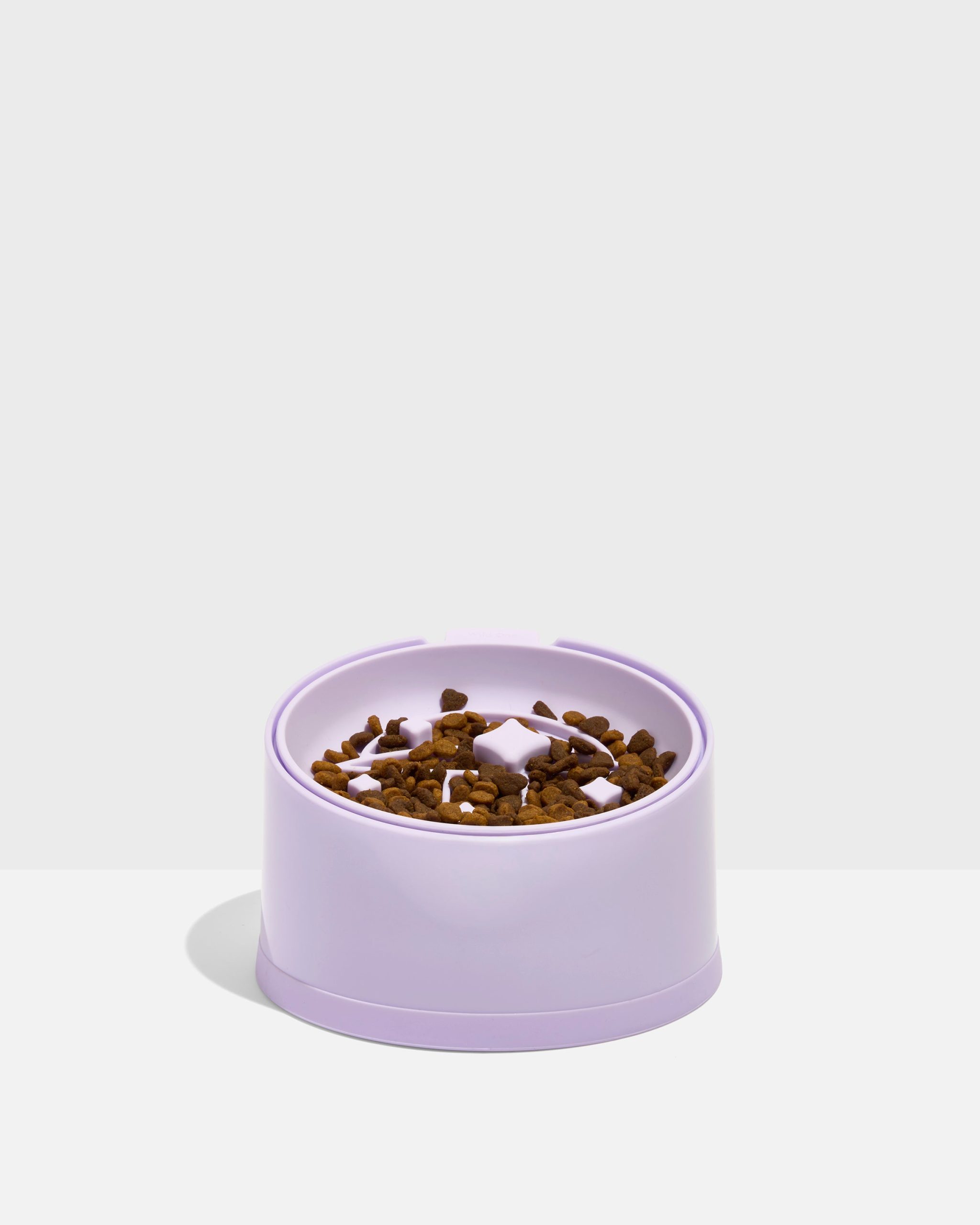 WO_VM_Cat_SlowFeeder_SlantedBowl_Lilac_PDP_04_4x5_Web.jpg