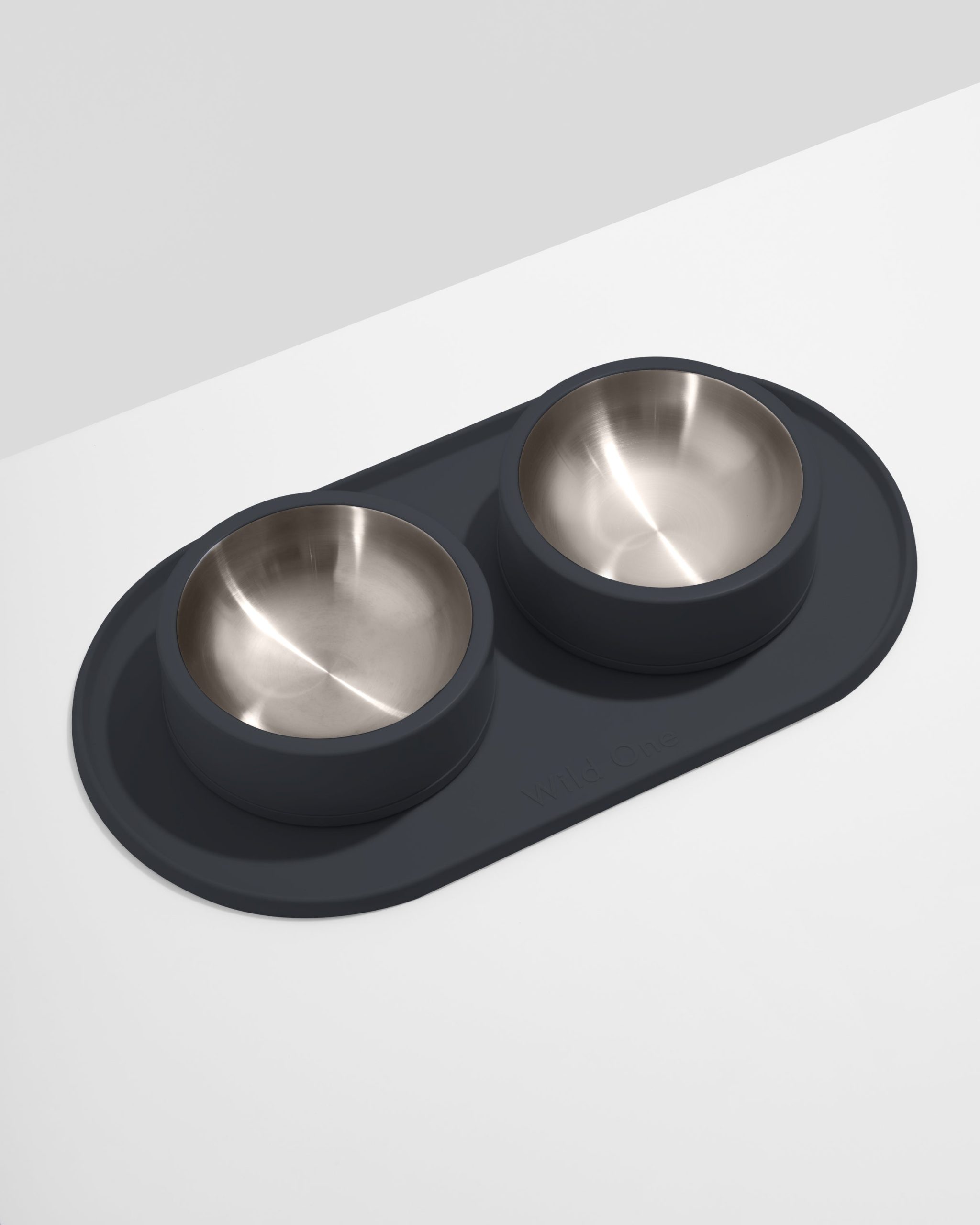 WO_VM_Studio_PDP_Home_Placemat_Black_02_4x5_Web_db97d1ff-cf58-47bb-b99d-ebae60795546.jpg