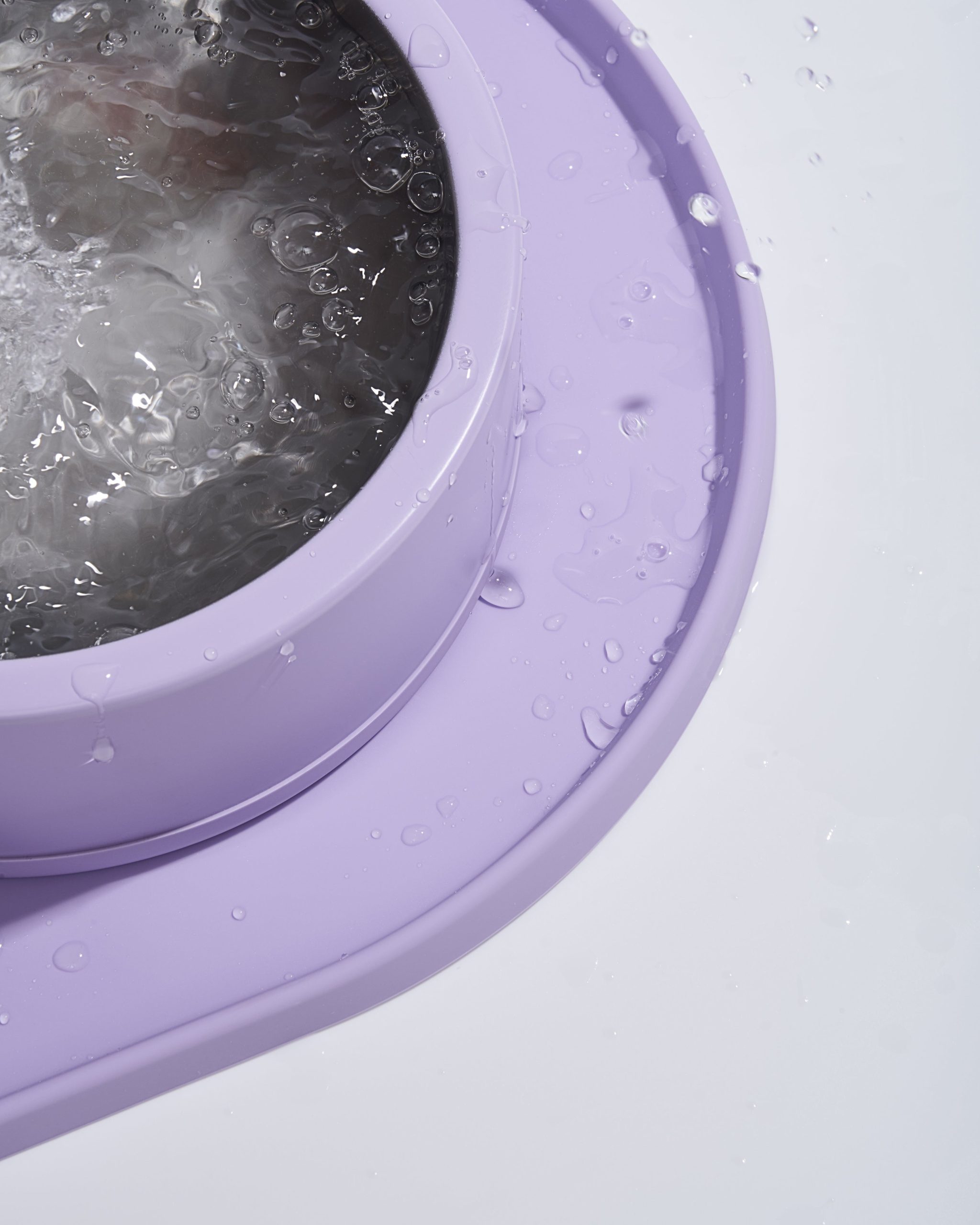 WO_VM_Studio_Placemat_Lilac_Waterproof_PDP_01_4x5_Web_5724a255-1e38-4338-ada3-38354f5fcd38.jpg
