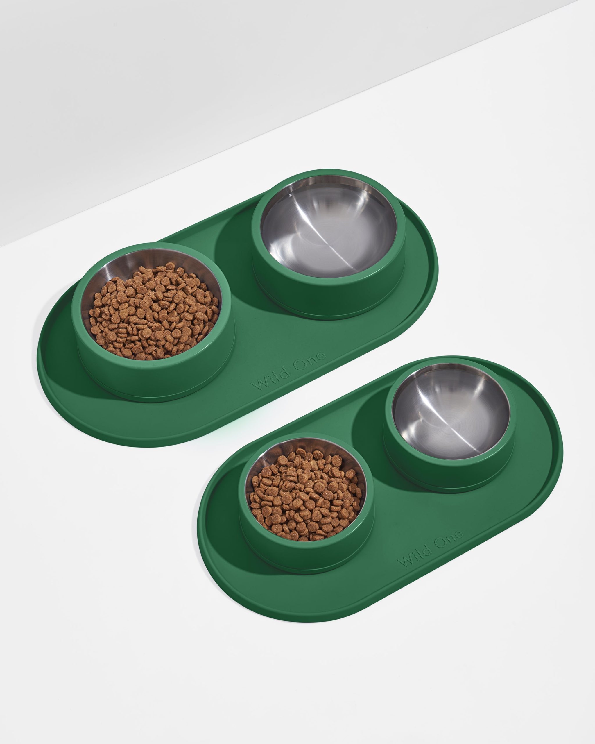 WO_VM_Studio_Placemat_Spruce_SizeComparison_PDP_03_4x5_Web_874e48da-42dd-4780-be3e-6bb77bb7485f.jpg